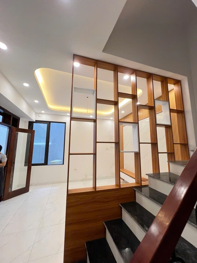 BÁN NHÀ XUÂN ĐỈNH 30M2 X 5 TẦNG , MT 5.7M , NHÀ MỚI GẦN PHỐ , GẦN Ô TÔ , CHỈ 8.3 TỶ